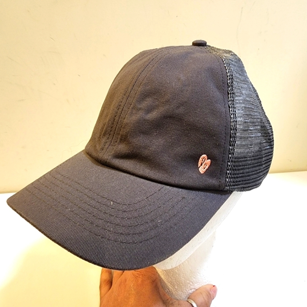 ELLIE women's Gray Mesh adjustable Athletic baseball cap One size Fits m…